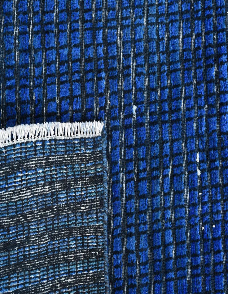 Detail image of  3' 9 x 5' 10  Hand Knotted Darya Wool Rug