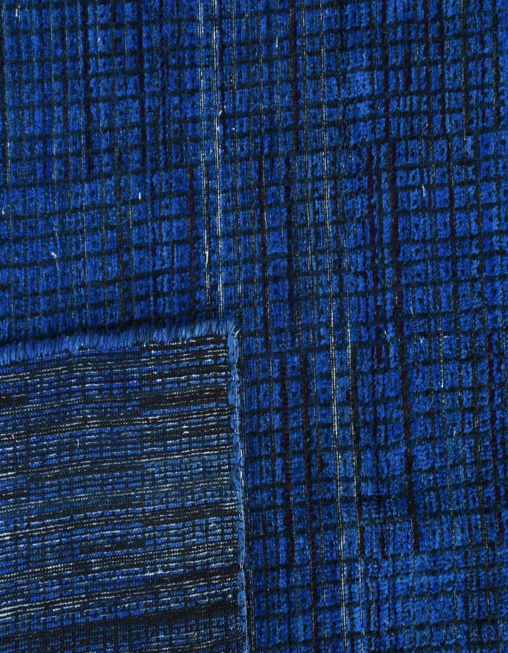 Detail image of  7' 7 x 9' 9  Hand Knotted Darya Wool Rug