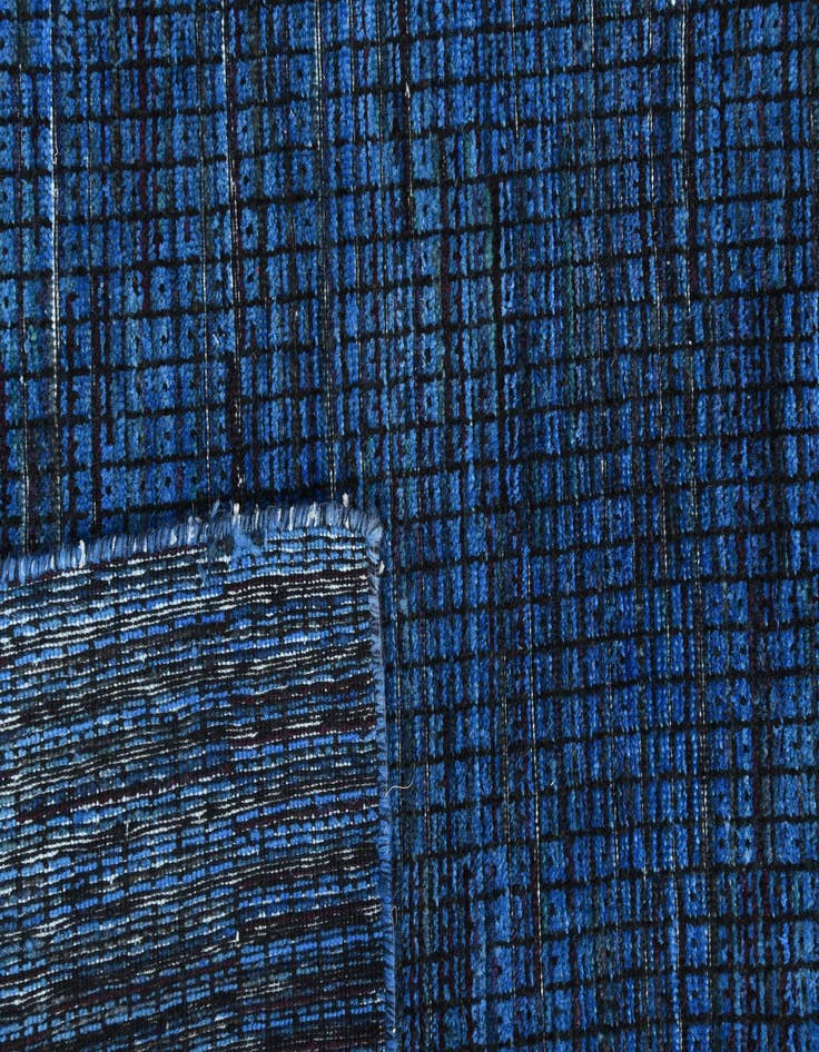 Detail image of  7' 9 x 9' 9  Hand Knotted Darya Wool Rug