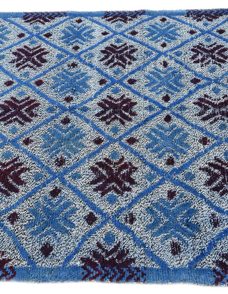 Detail image of  4' 11 x 6' 9  Hand Knotted Darya Wool Rug