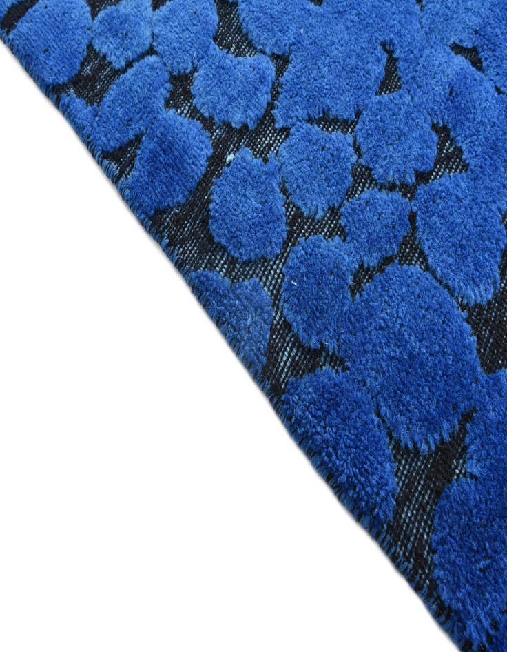 Detail image of  9' x 12' 3  Hand Knotted Darya Wool Rug