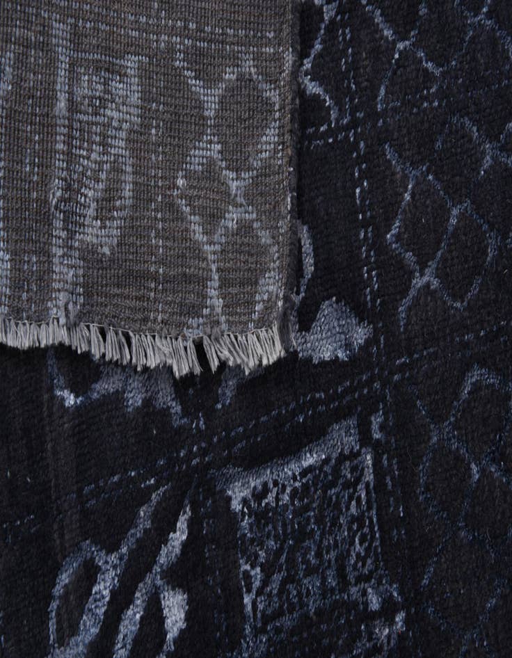 Detail image of  8' 8 x 12'  Hand Knotted Darya Wool Rug