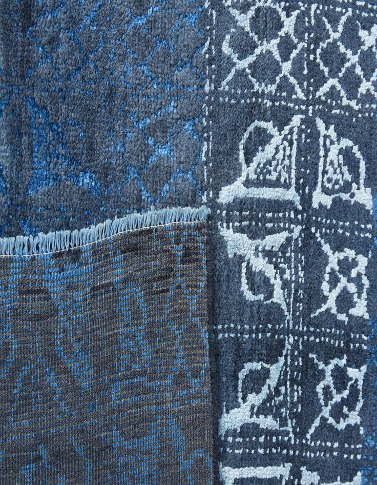 Detail image of  6' x 9'  Hand Knotted Darya Rug