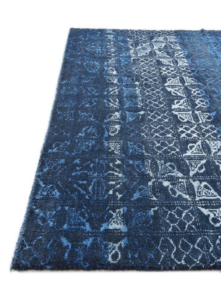 Detail image of  6' x 9' 2  Hand Knotted Darya Rug