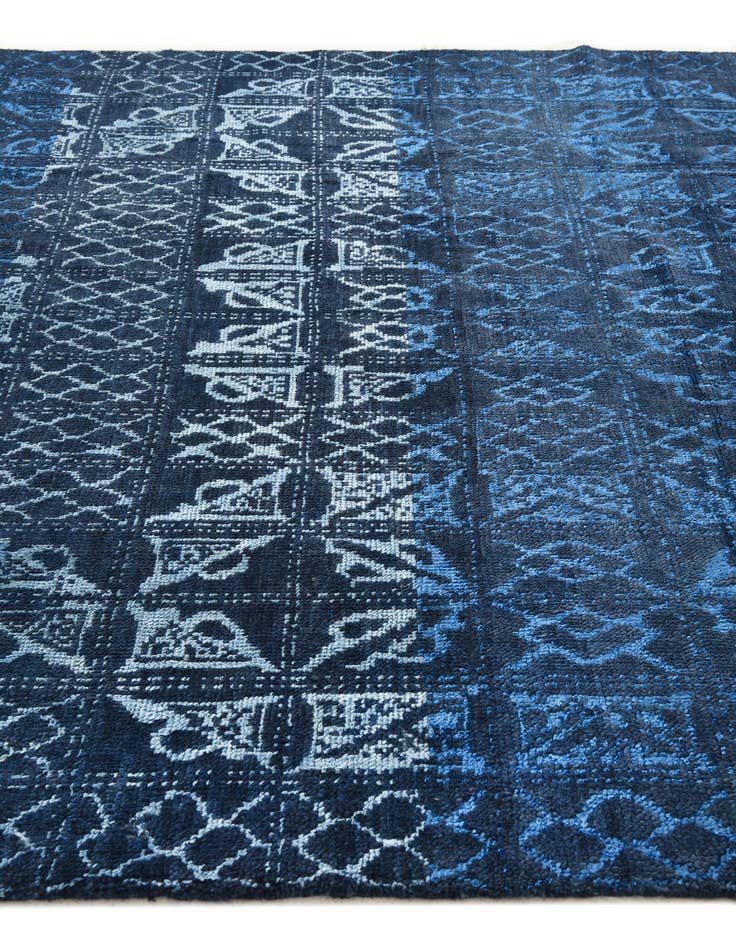 Detail image of  6' x 9' 2  Hand Knotted Darya Rug