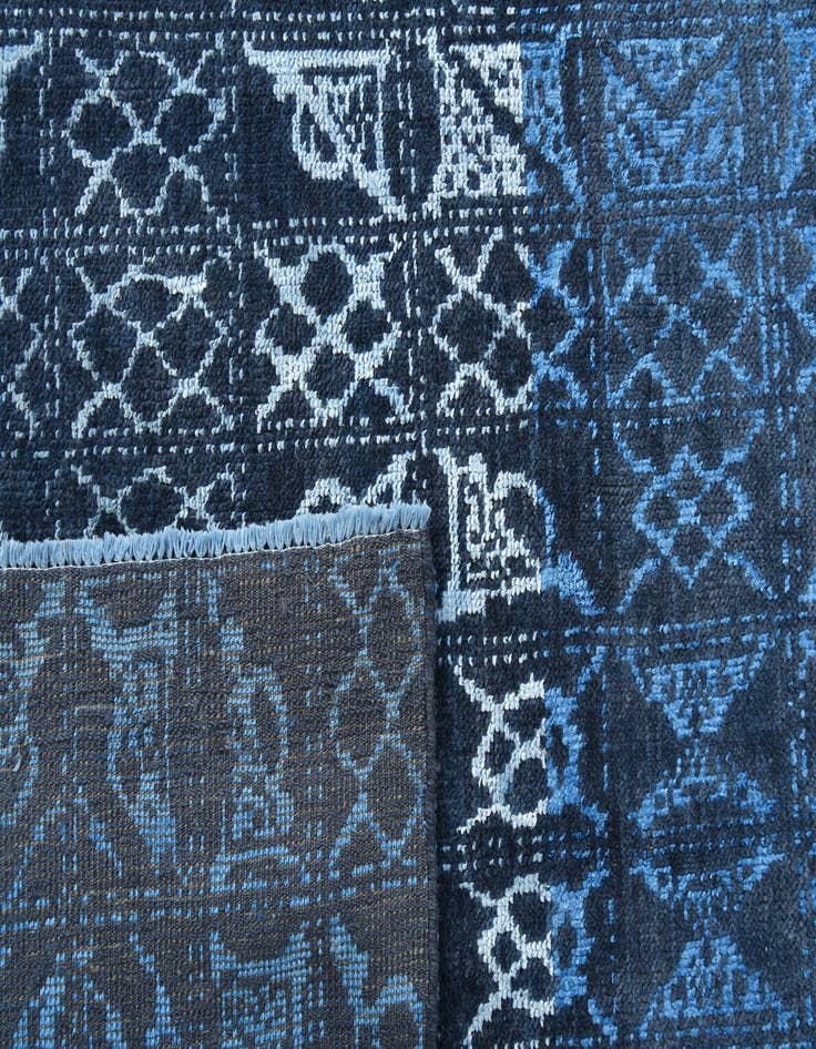 Detail image of  6' x 9' 2  Hand Knotted Darya Rug