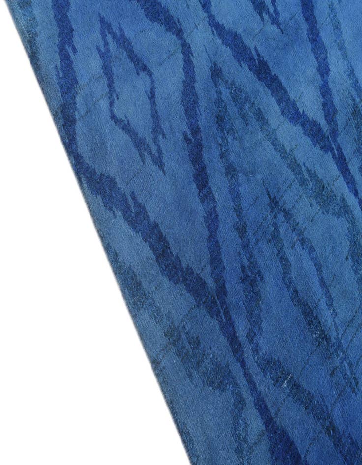 Detail image of  6' 5 x 9' 9  Hand Knotted Darya Wool Rug