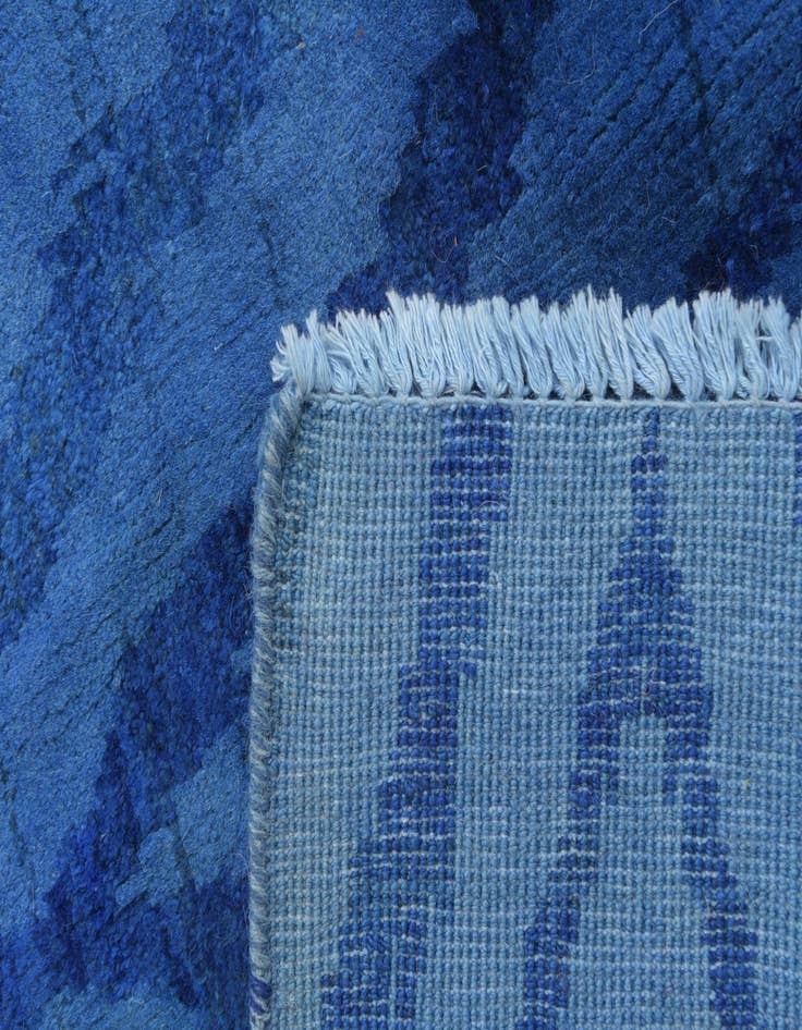 Detail image of  6' 5 x 9' 9  Hand Knotted Darya Wool Rug