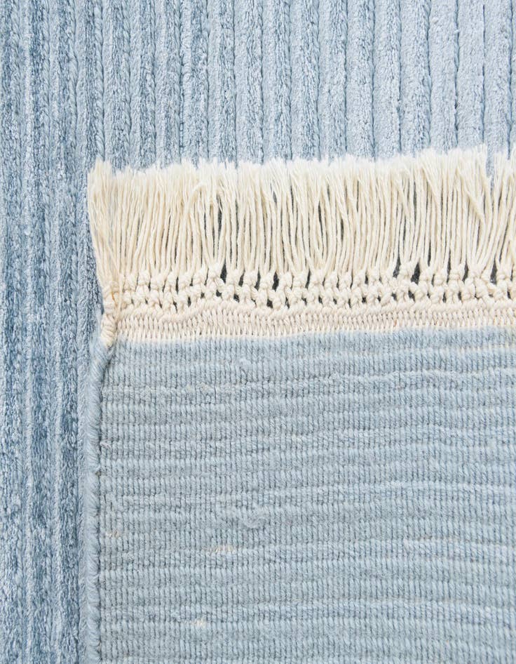 Detail image of  2' 7 x 5'  Hand Knotted Darya Wool Rug