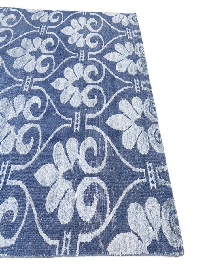 Detail image of  7' 4 x 9' 8  Hand Knotted Darya Rug