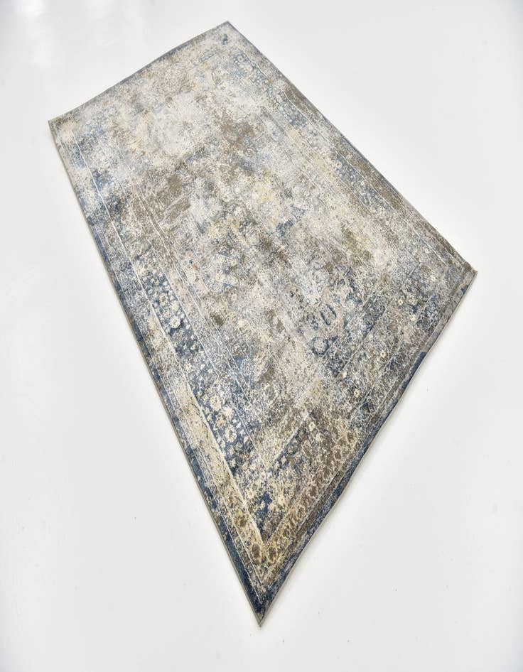 Detail image of  5' x 7' 6 Eliza Rug