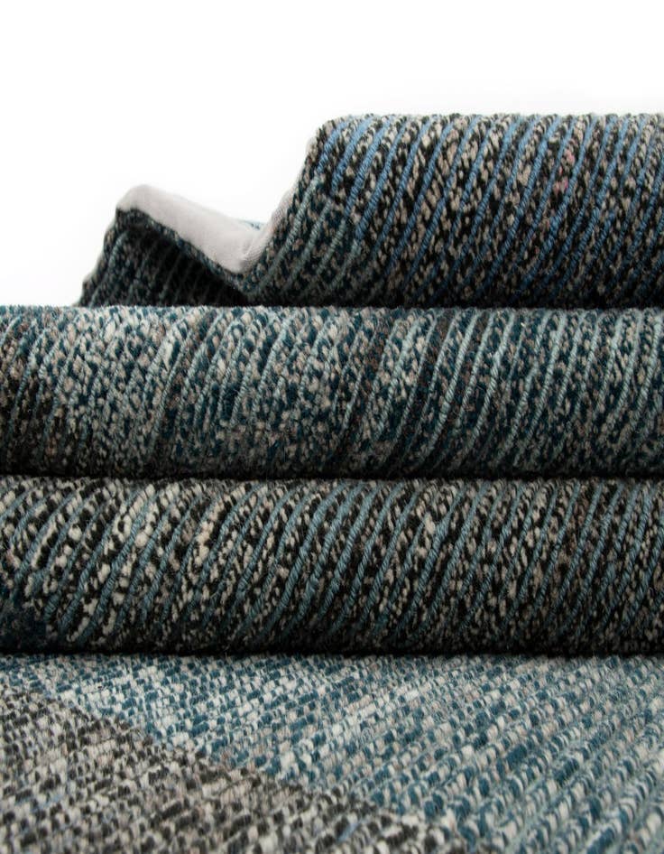 Detail image of  6' 8 x 9' 11  Hand Knotted Farona Wool Rug