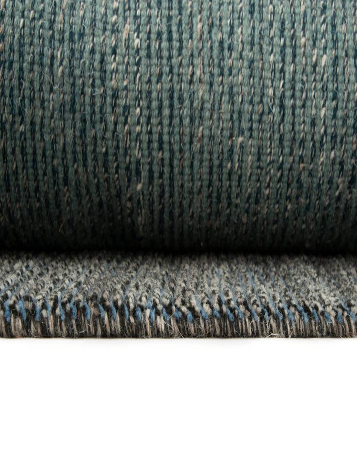 Detail image of  6' 8 x 9' 11  Hand Knotted Farona Wool Rug