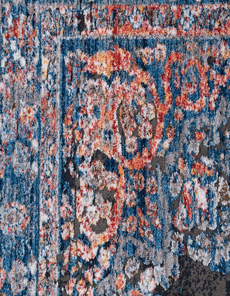 Detail image of  5' x 7' 7 Fleur Rug