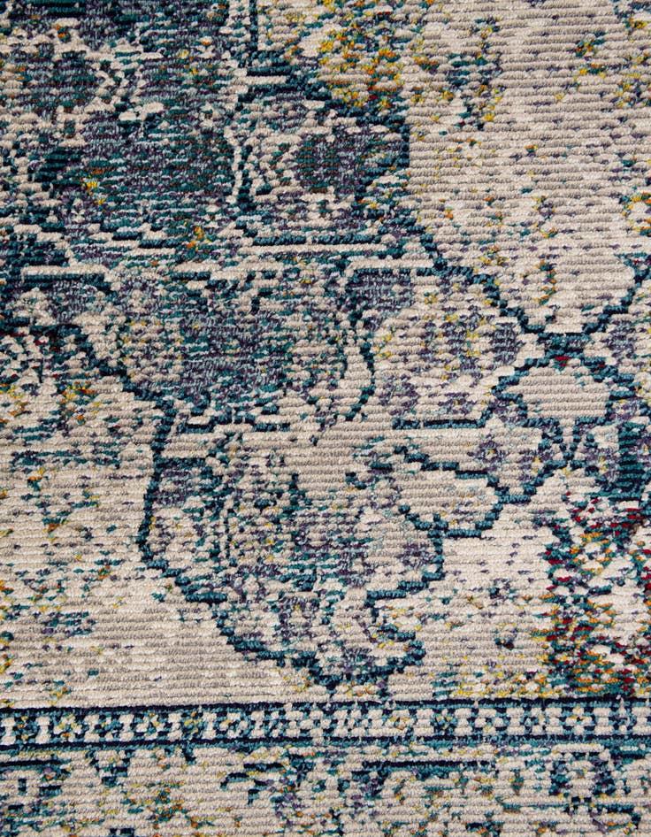 Detail image of  5' 3 x 7' 3 Fleur Rug