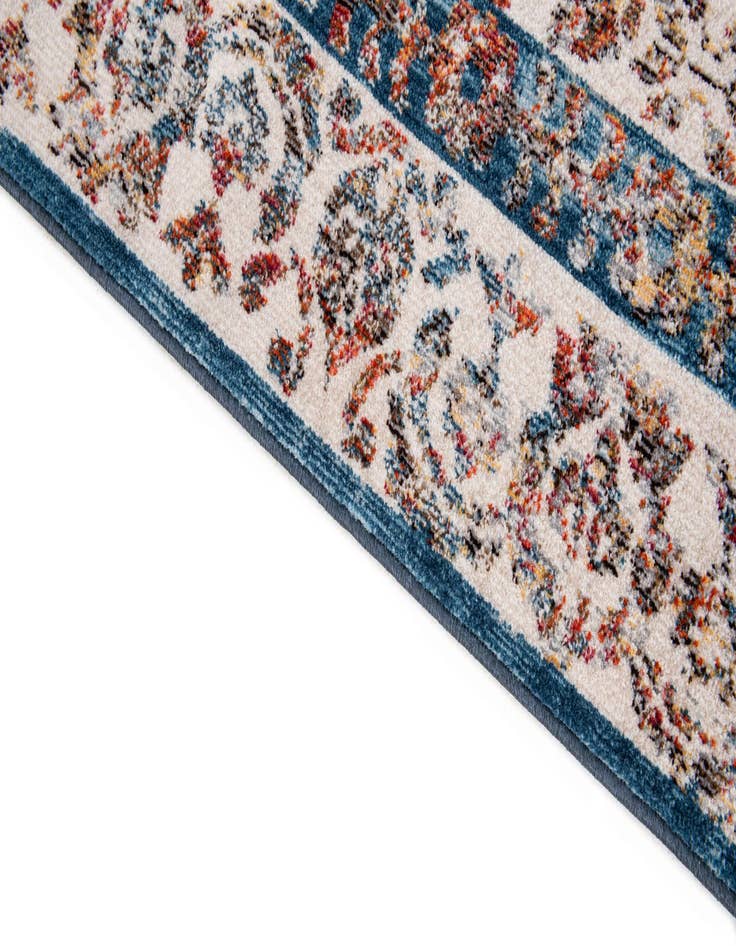 Detail image of  5' 2 x 7' 8 Fleur Rug