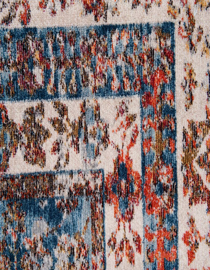 Detail image of  5' 2 x 7' 8 Fleur Rug