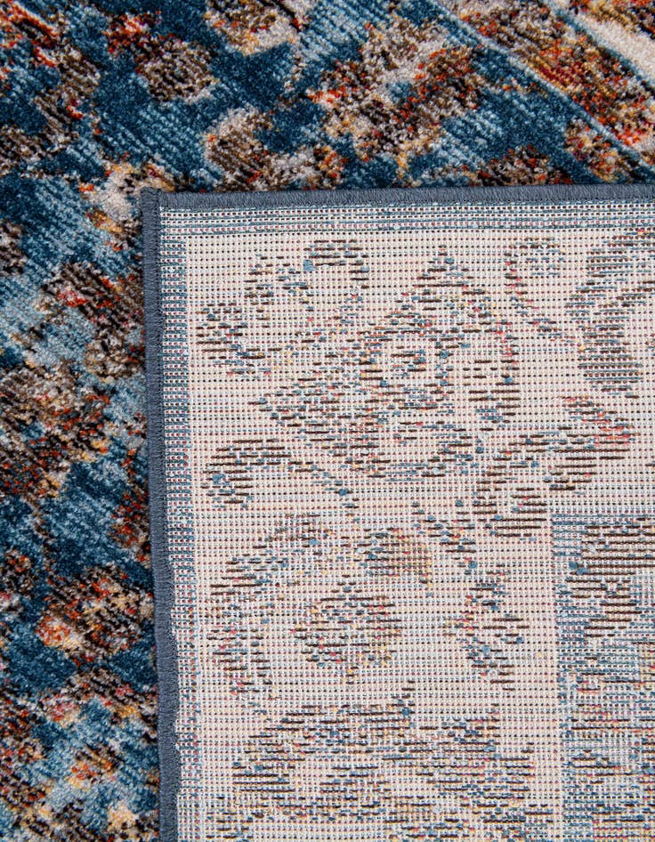 Detail image of  5' 2 x 7' 8 Fleur Rug
