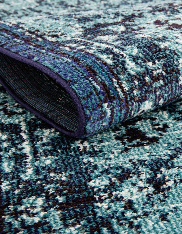 Detail image of  4' x 6'  Washable Fleur Rug