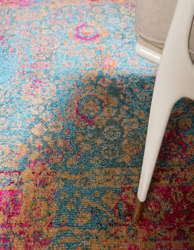 Detail image of  4' x 6'  Washable Fleur Rug