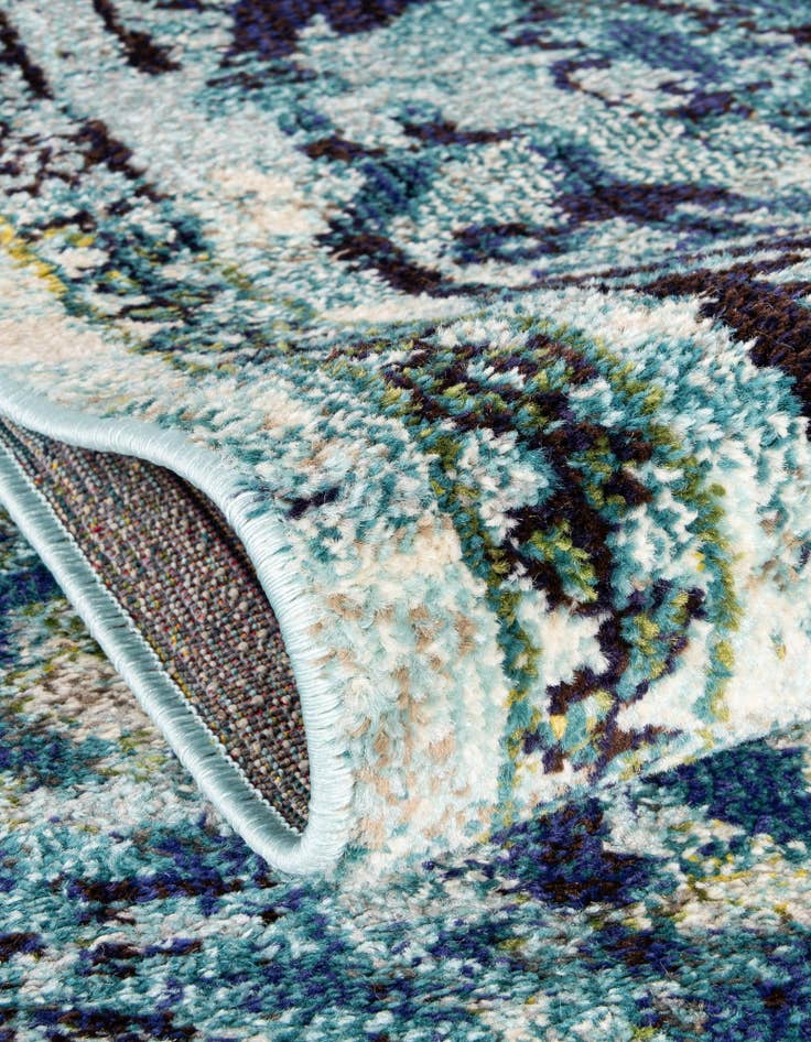 Detail image of  7' x 10'  Washable Fleur Rug