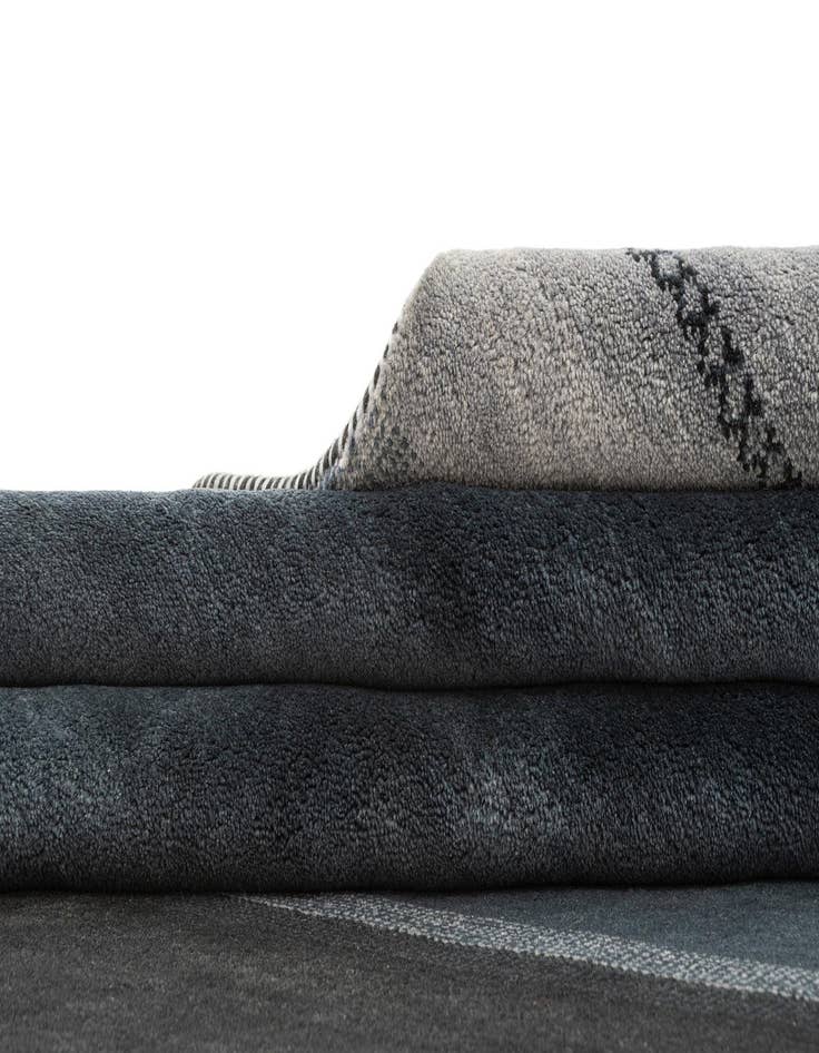 Detail image of  4' 8 x 6' 8 Gabbeh Rug