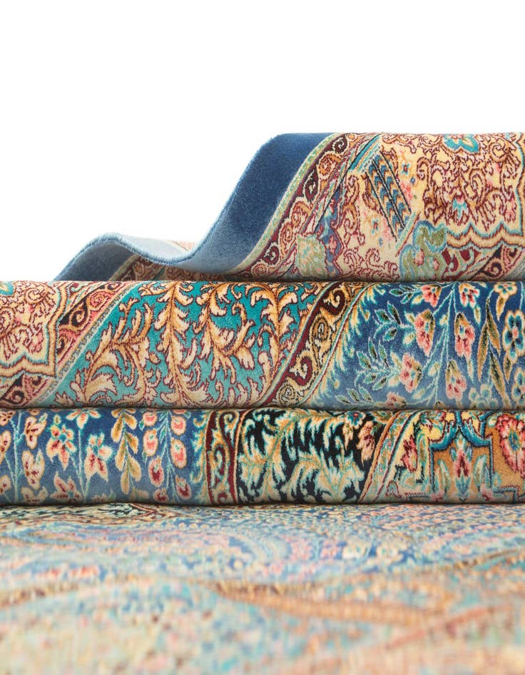 Detail image of  4' 4 x 6' 4 Ghom Design Rug