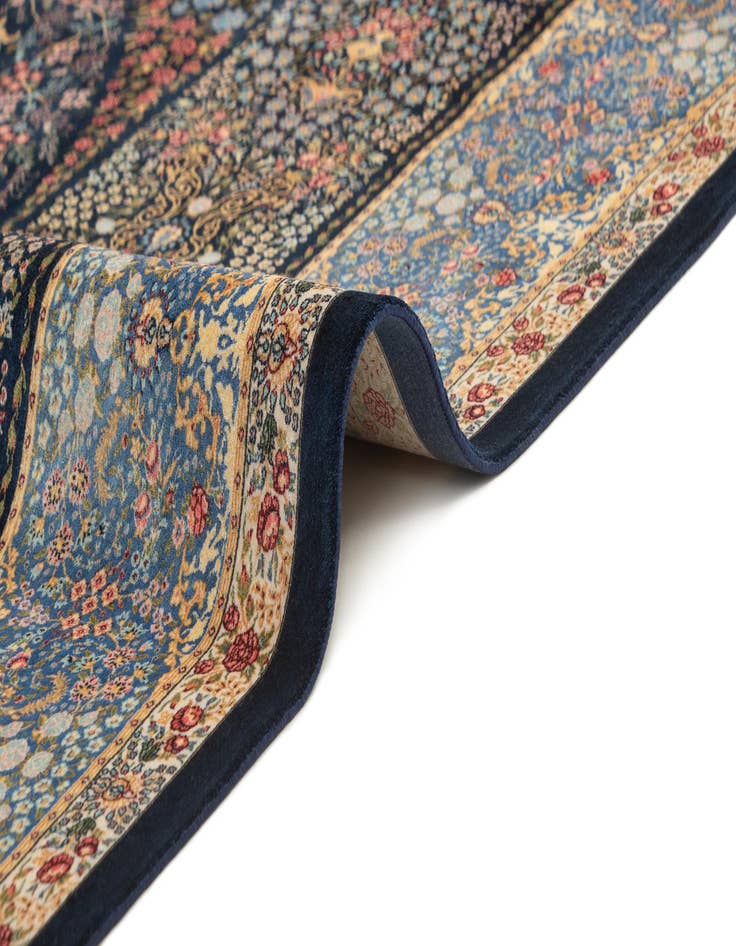 Detail image of  4' 9 x 7' 6 Ghom Design Rug