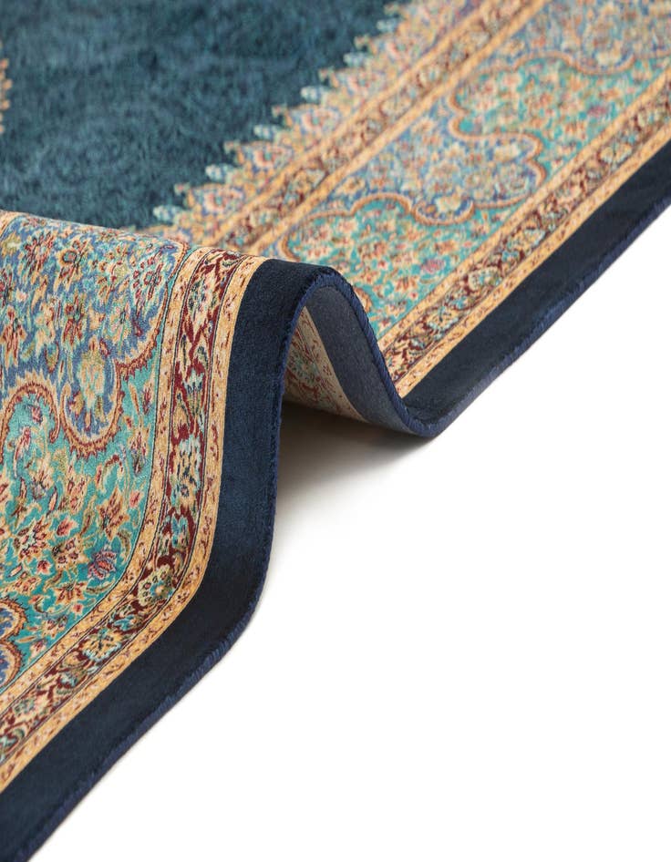 Detail image of  4' 9 x 7' 5 Ghom Design Rug