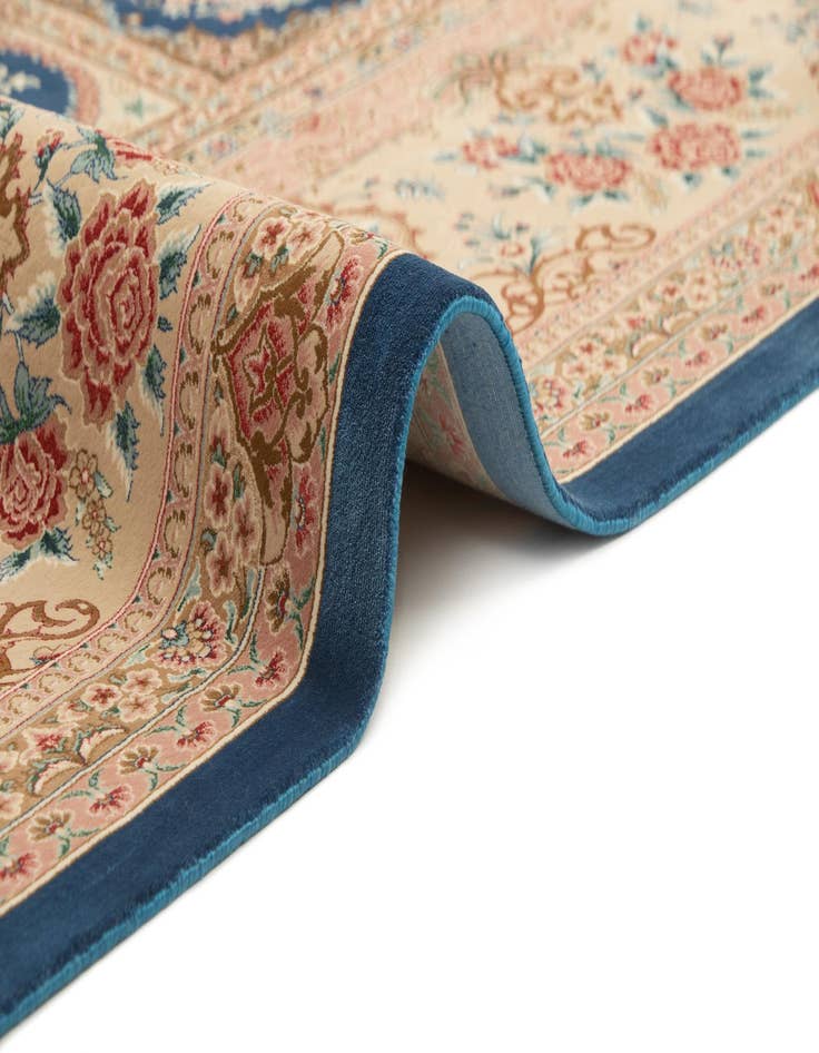 Detail image of  7' 11 x 11' 4 Ghom Design Rug