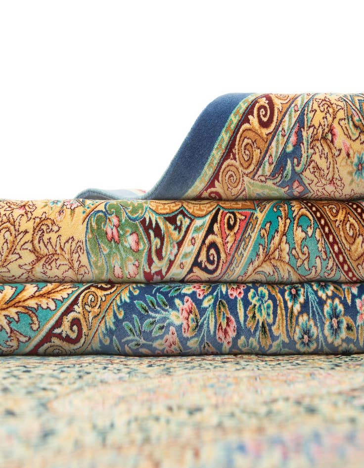 Detail image of  6' 6 x 9' 7 Ghom Design Rug