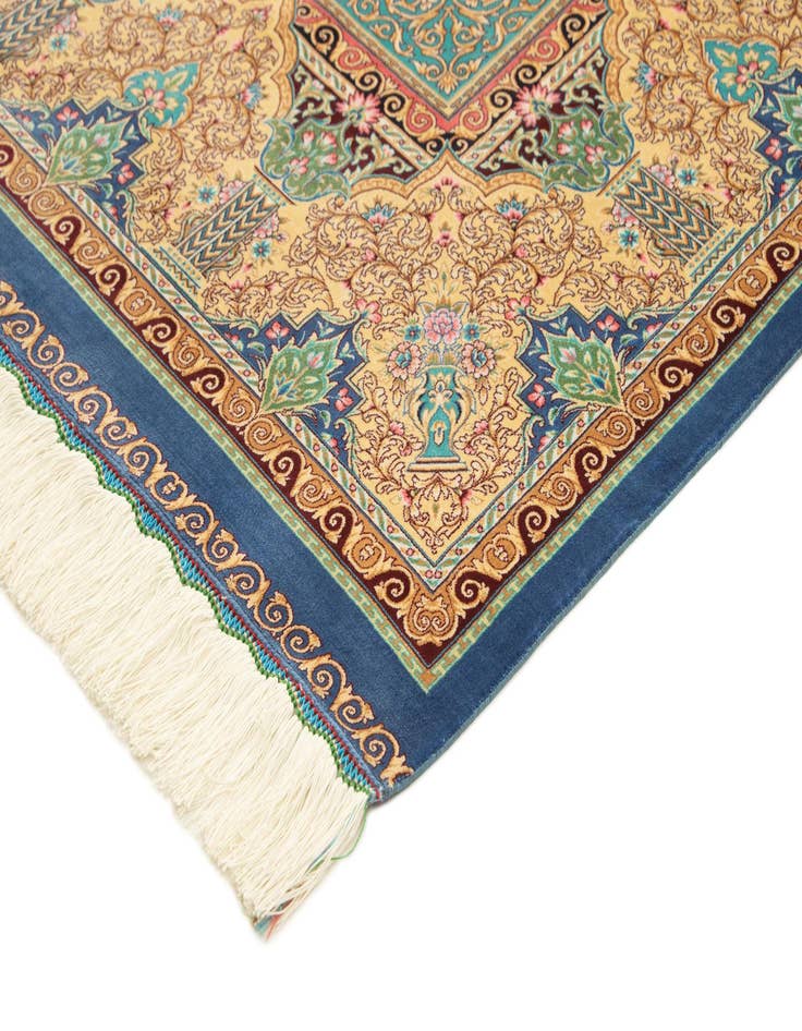 Detail image of  6' 6 x 9' 7 Ghom Design Rug