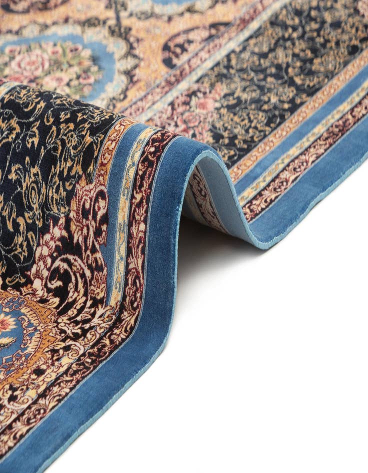 Detail image of  6' 6 x 9' 7 Ghom Design Rug