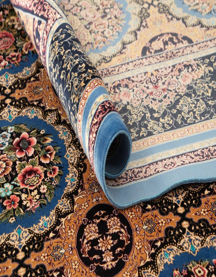 Detail image of  6' 6 x 9' 7 Ghom Design Rug