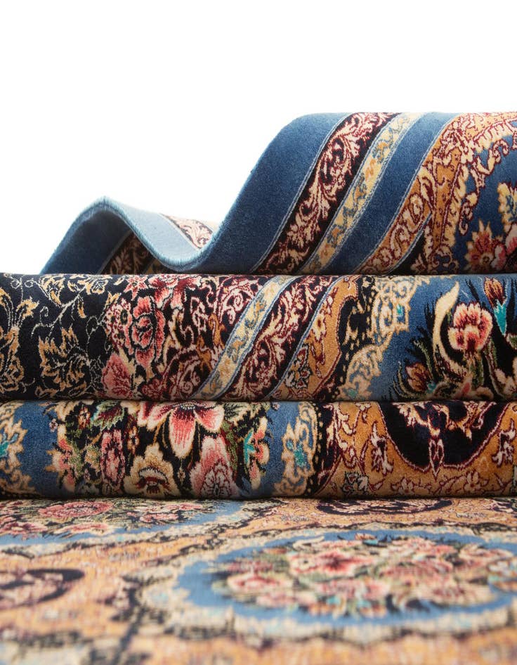 Detail image of  6' 6 x 9' 7 Ghom Design Rug