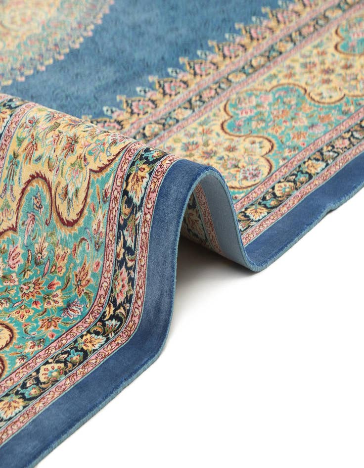 Detail image of  6' 5 x 9' 7 Ghom Design Rug