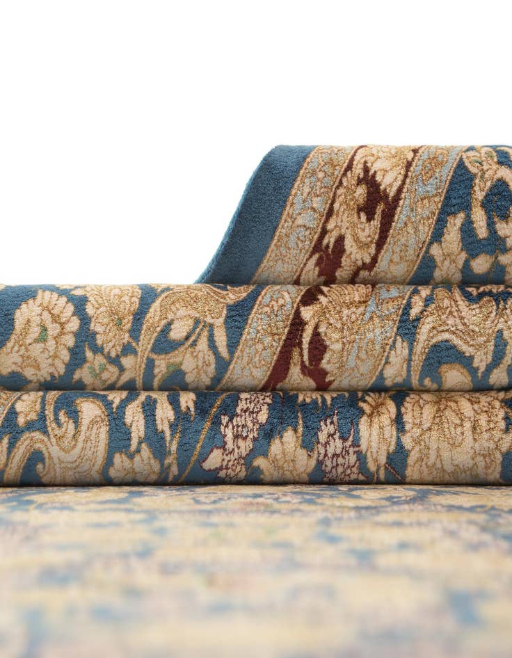 Detail image of  6' 8 x 9' 10 Ghom Design Rug