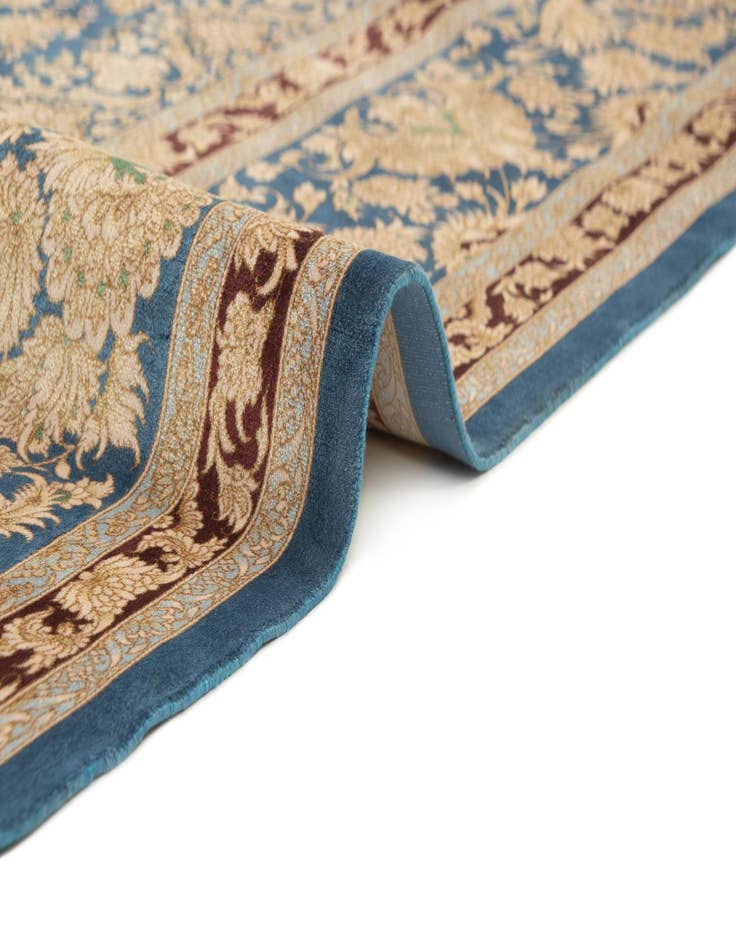 Detail image of  6' 8 x 9' 10 Ghom Design Rug