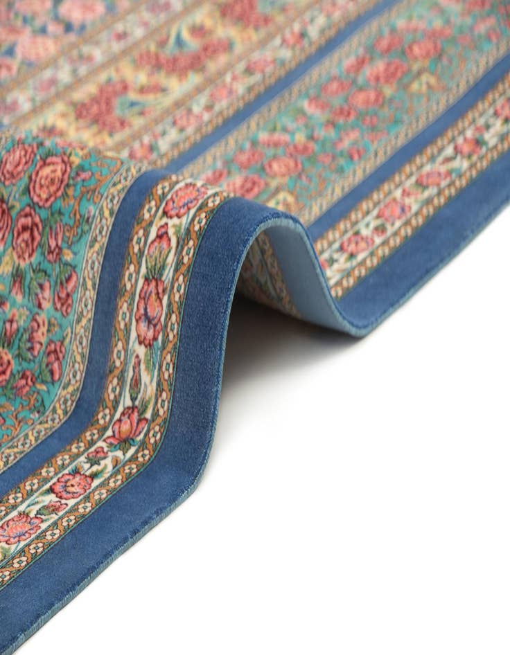 Detail image of  6' 6 x 9' 8 Ghom Design Rug