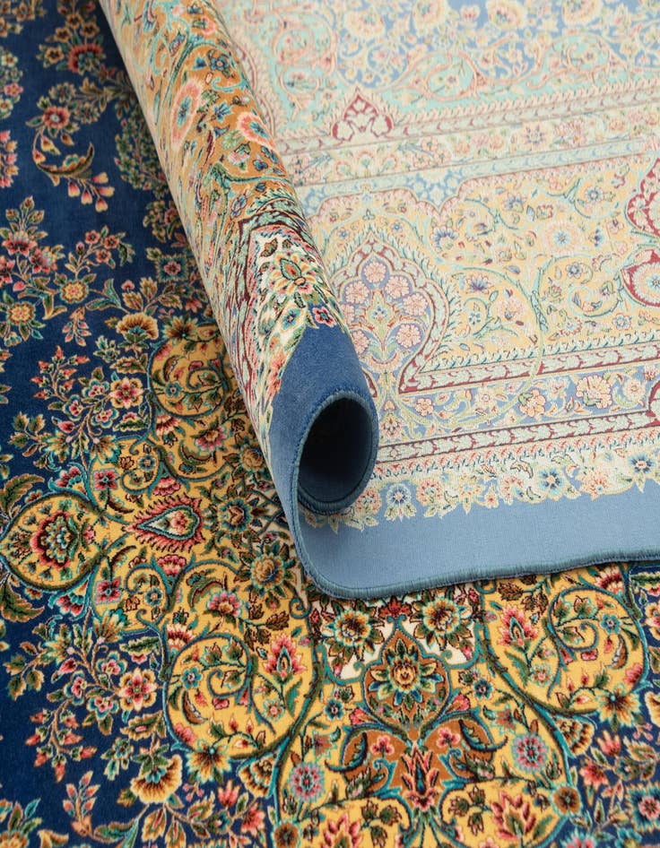 Detail image of  6' 6 x 9' 8 Ghom Design Rug