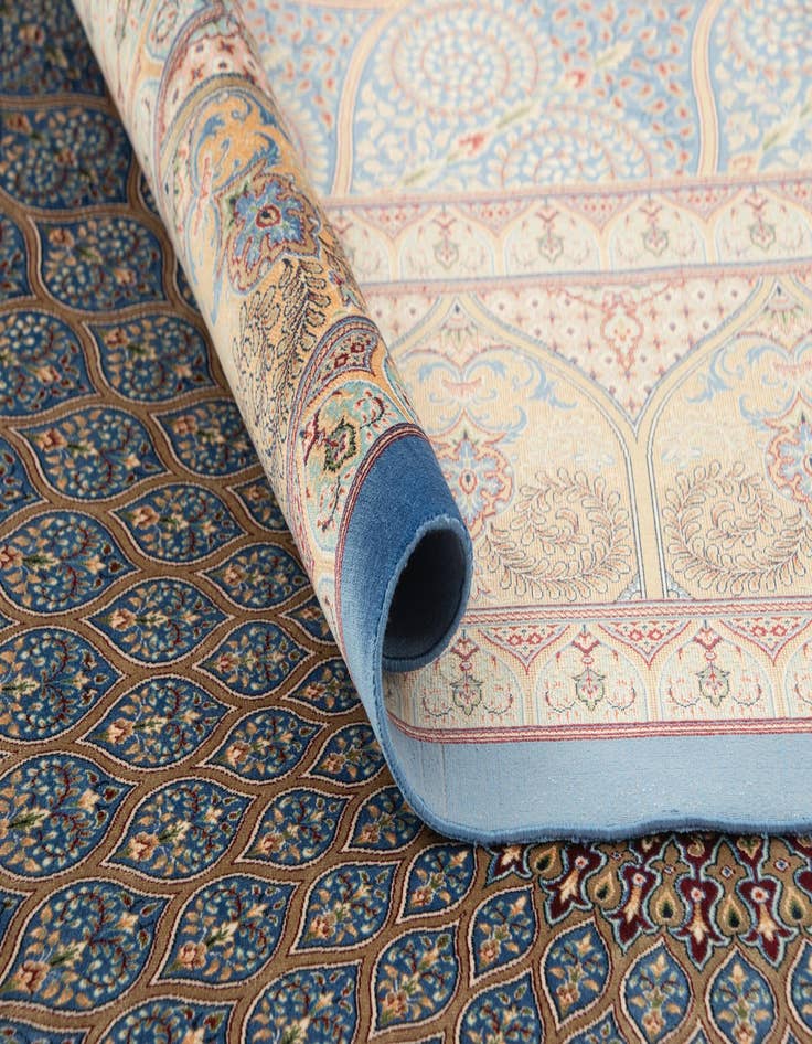 Detail image of  6' 6 x 9' 8 Ghom Design Rug