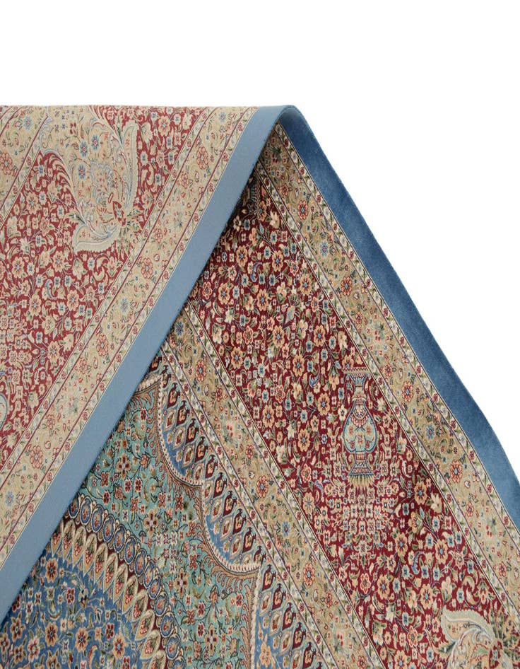 Detail image of  6' 6 x 9' 7 Ghom Design Rug