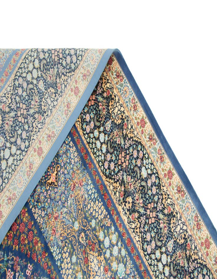 Detail image of  6' 6 x 9' 8 Ghom Design Rug