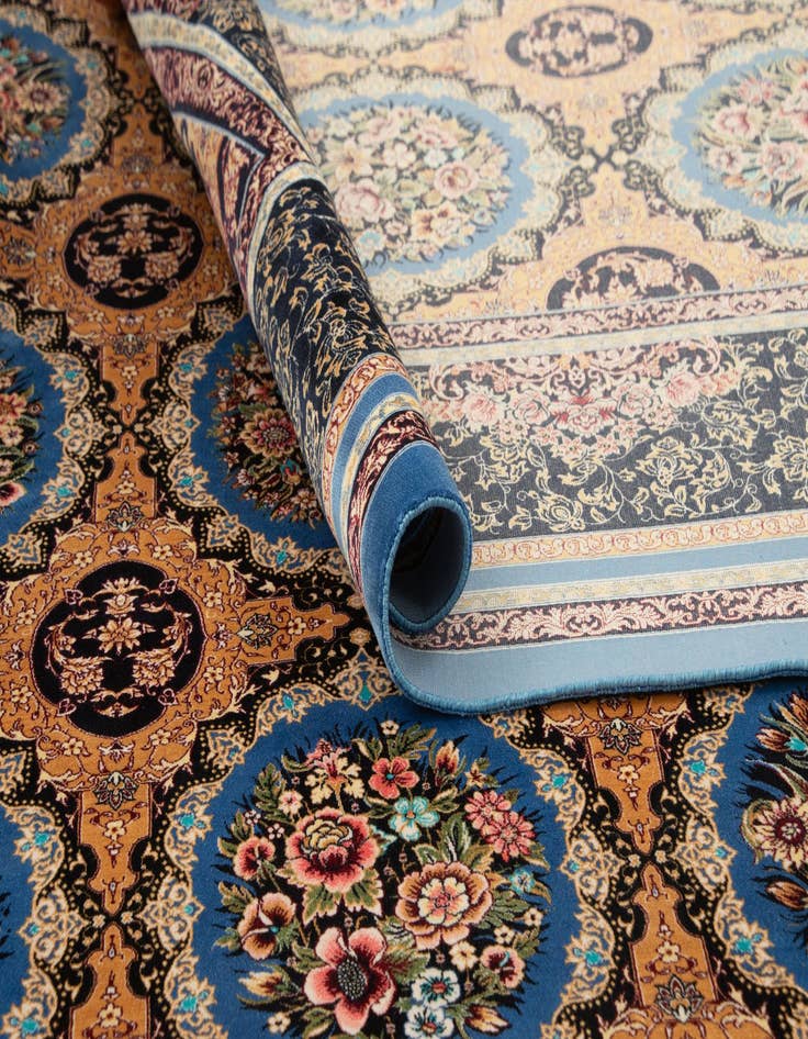 Detail image of  6' 6 x 9' 8 Ghom Design Rug