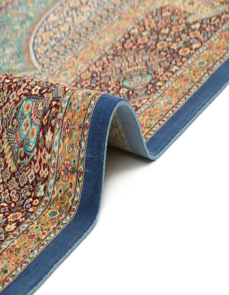 Detail image of  6' 6 x 9' 7 Ghom Design Rug