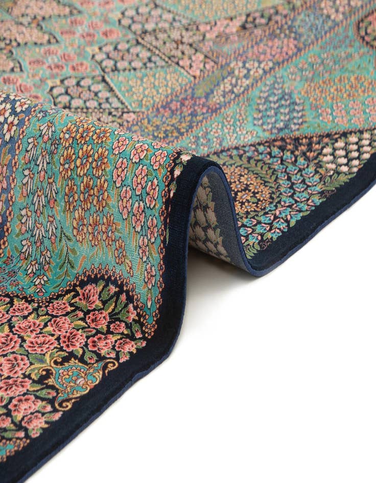 Detail image of  6' 6 x 9' 7 Ghom Design Rug