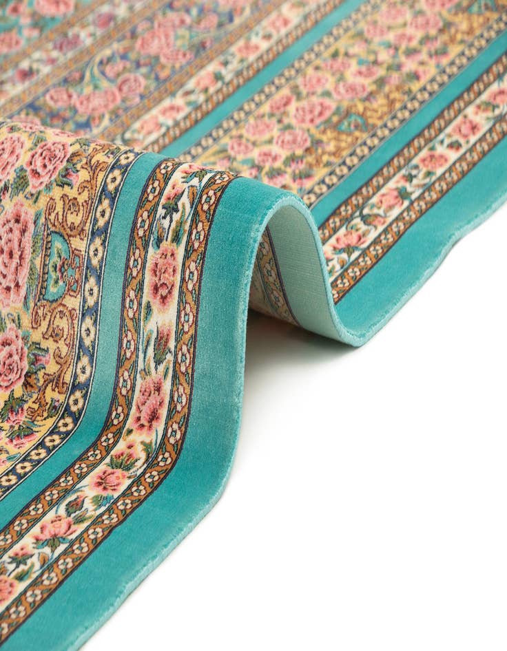 Detail image of  6' 5 x 9' 7 Ghom Design Rug