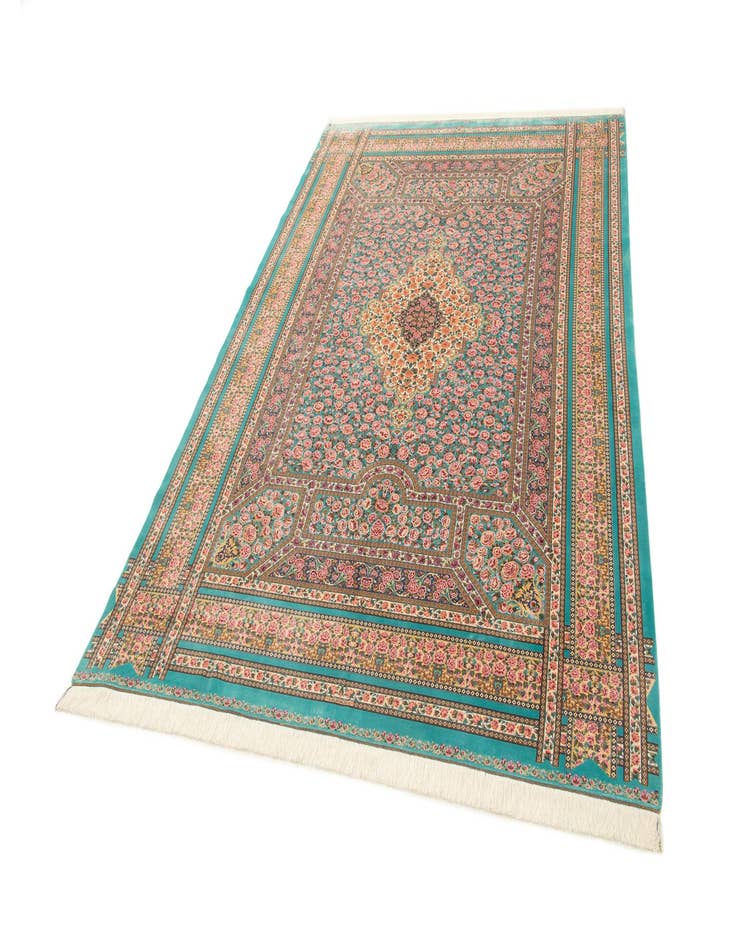 Detail image of  6' 5 x 9' 7 Ghom Design Rug