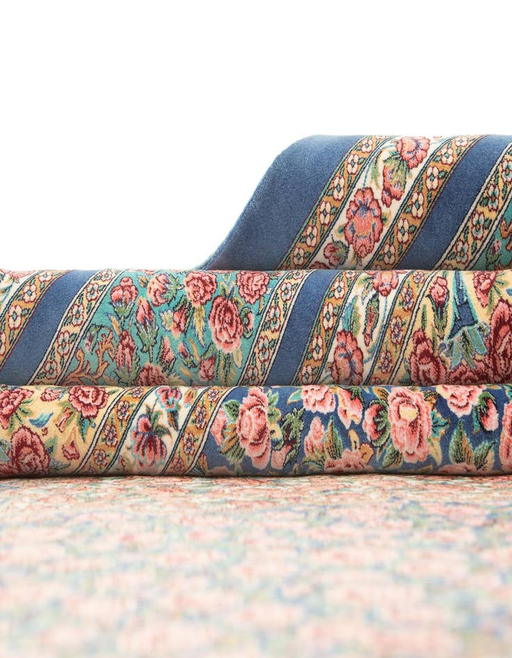 Detail image of  6' 6 x 9' 8 Ghom Design Rug