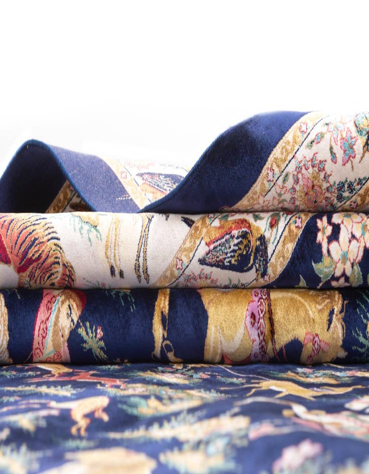 Detail image of  6' 7 x 9' 10 Ghom Design Rug